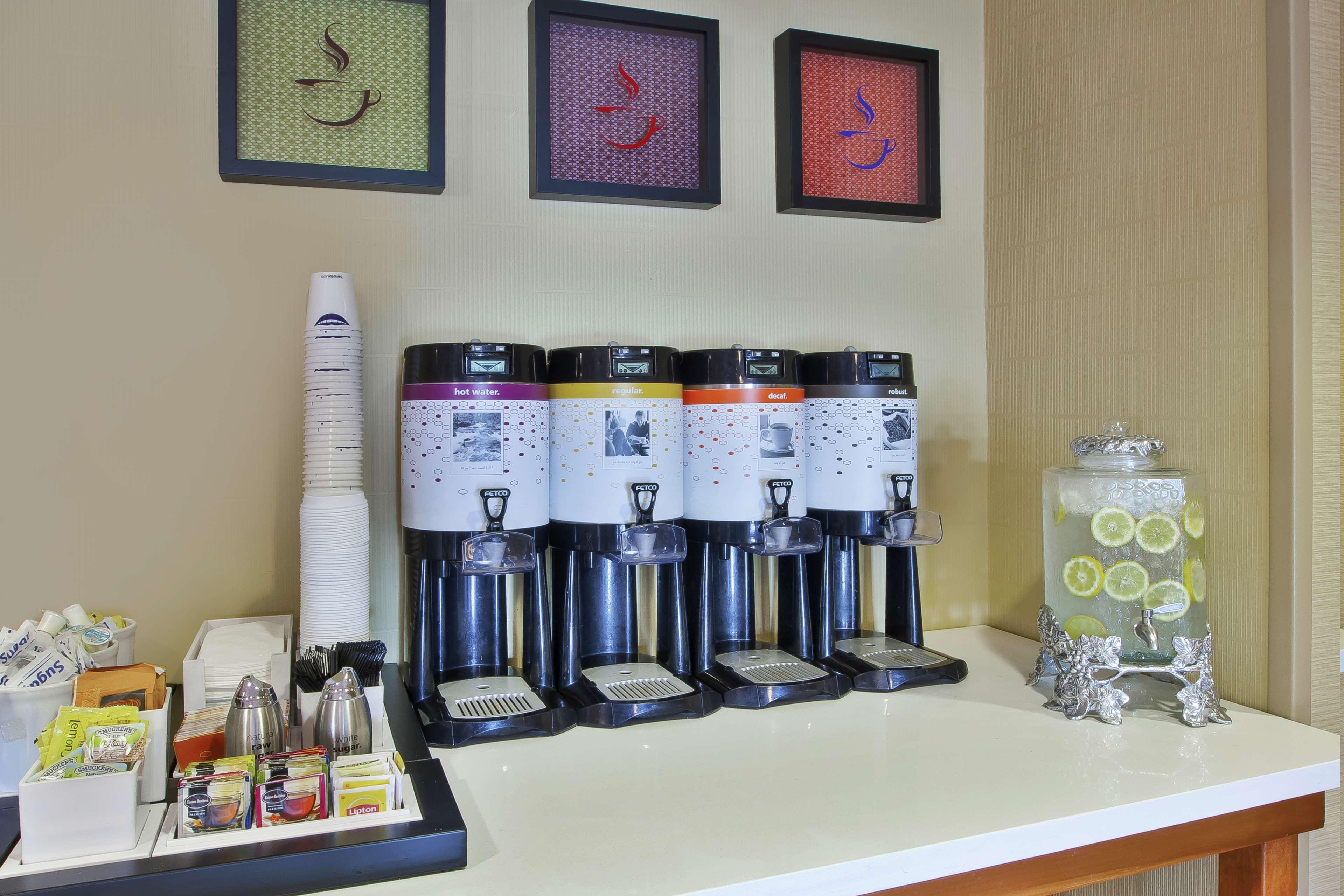 Hampton Inn Commerce/Novi Εξωτερικό φωτογραφία