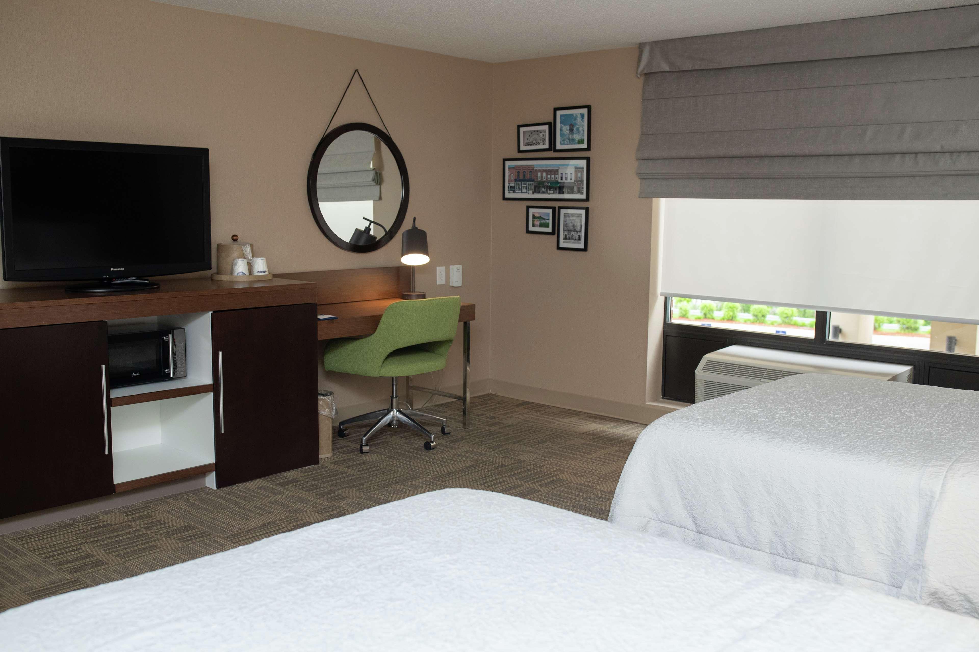 Hampton Inn Commerce/Novi Εξωτερικό φωτογραφία