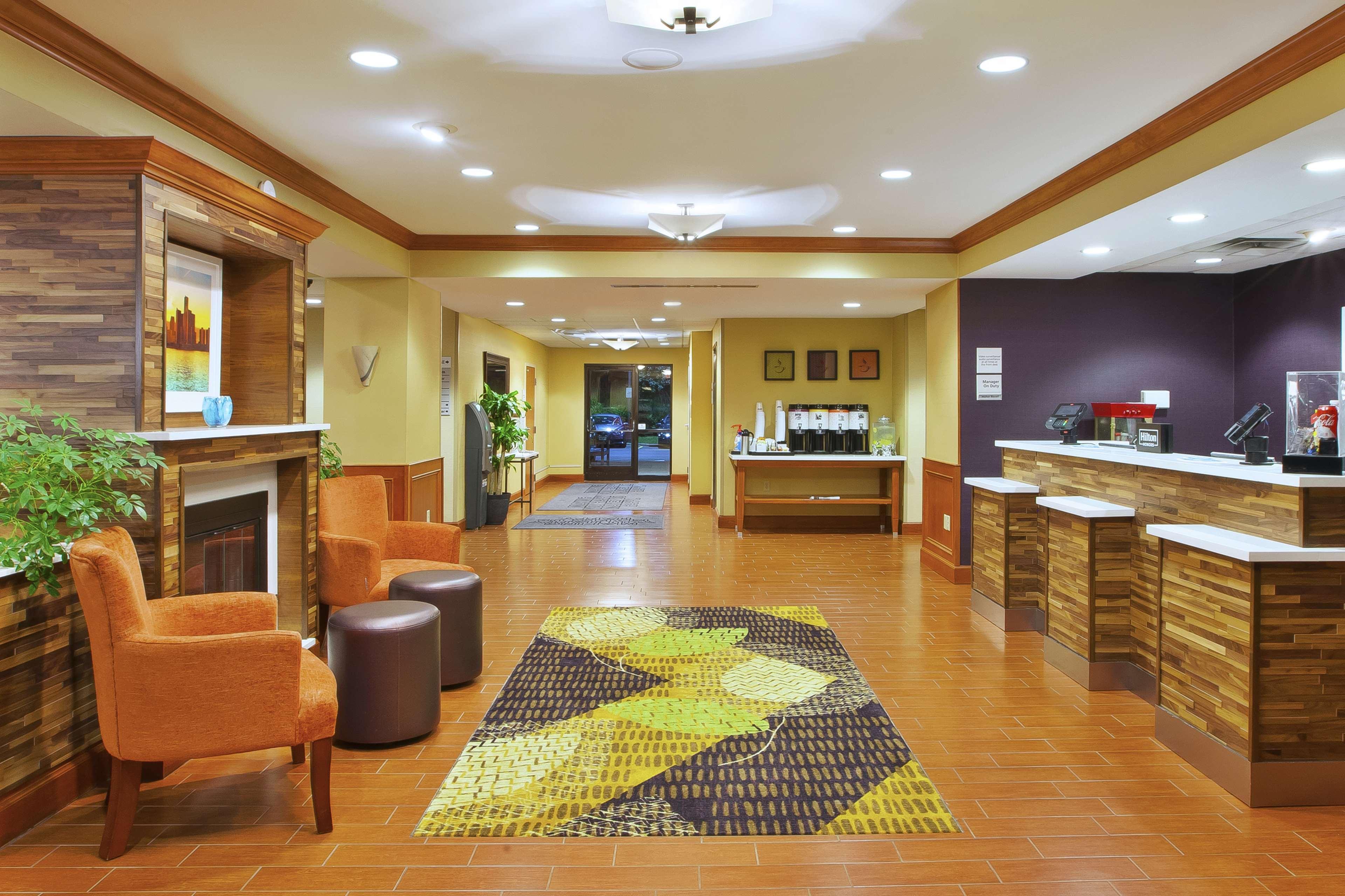 Hampton Inn Commerce/Novi Εξωτερικό φωτογραφία