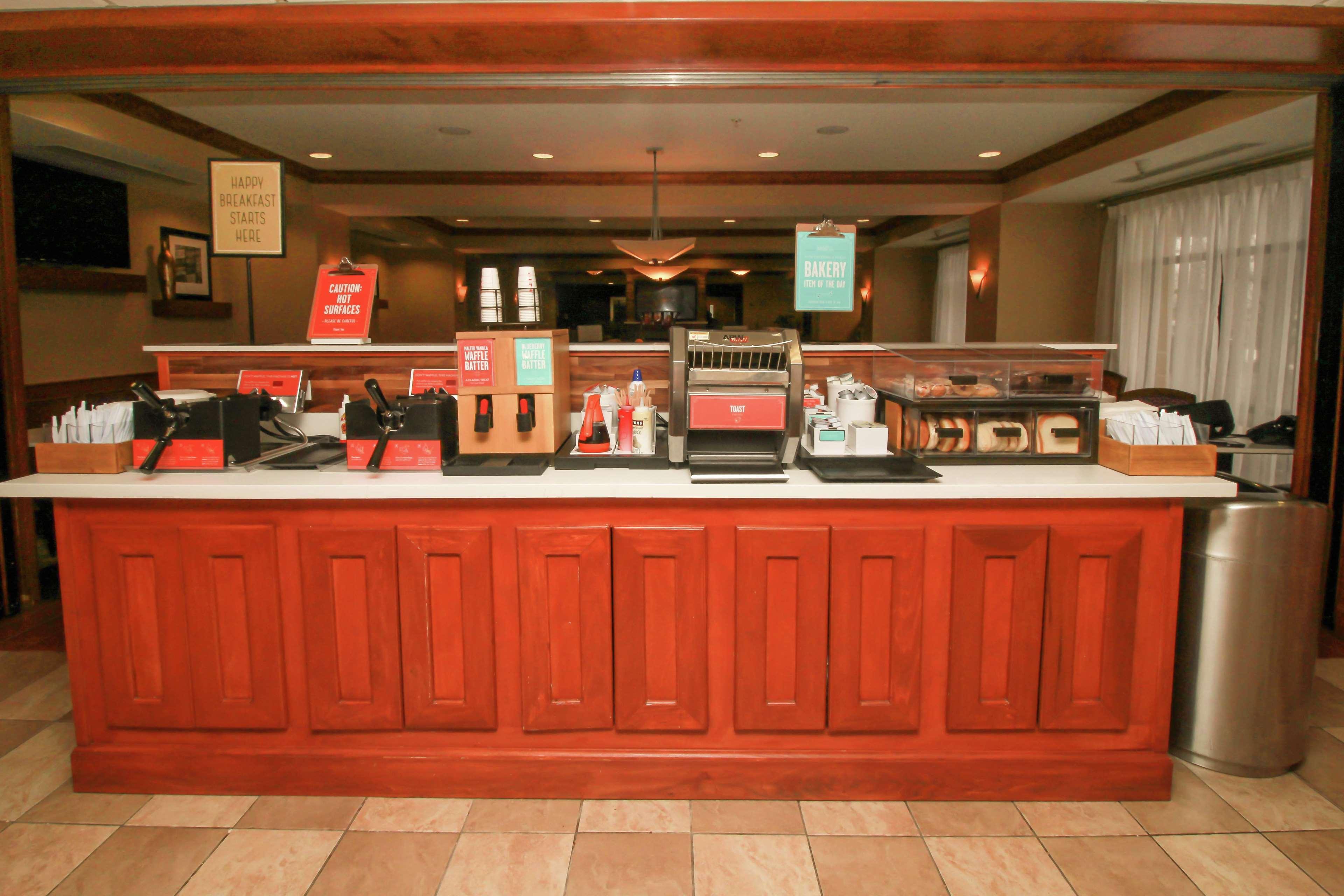 Hampton Inn Commerce/Novi Εξωτερικό φωτογραφία