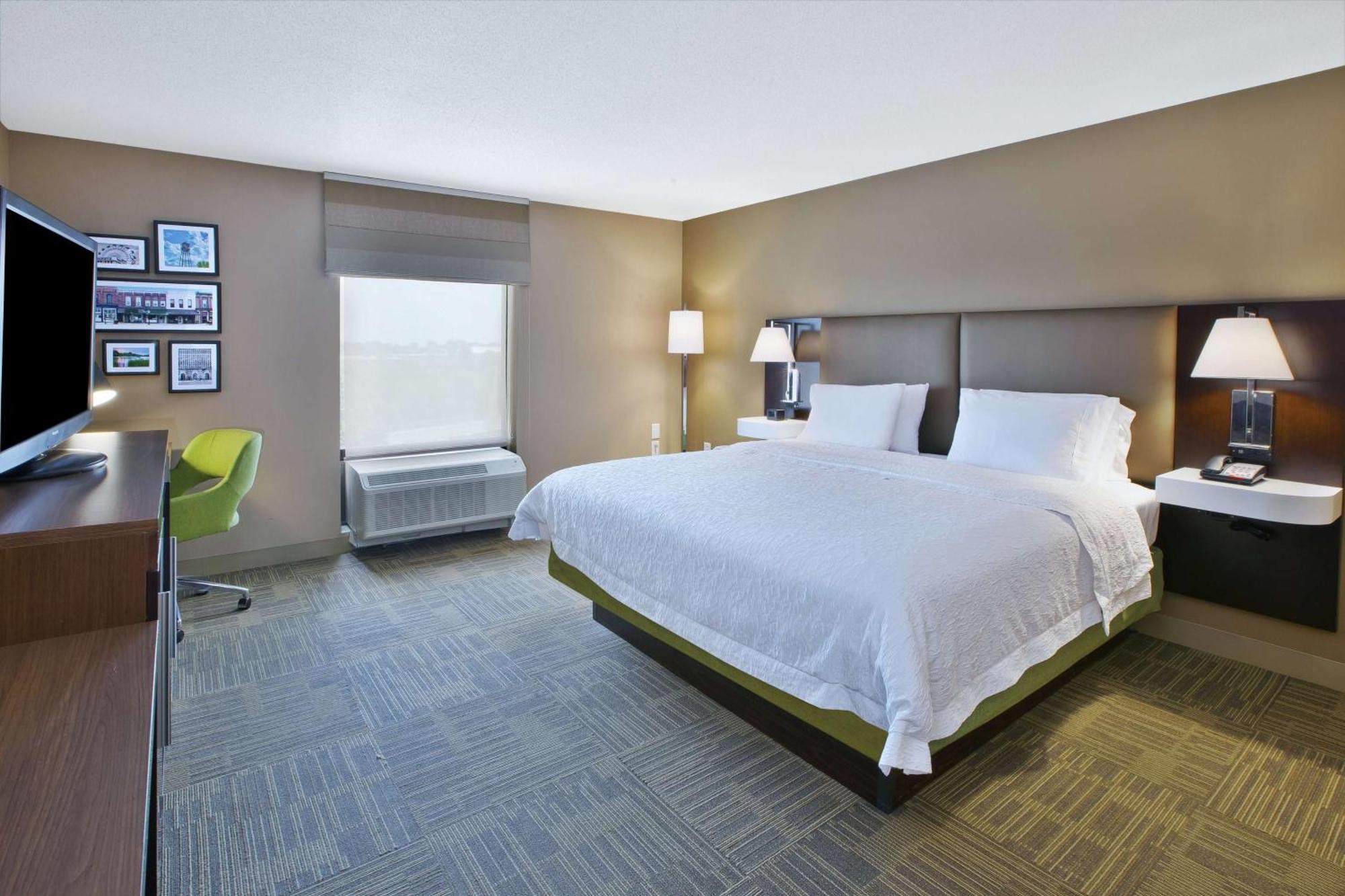 Hampton Inn Commerce/Novi Εξωτερικό φωτογραφία