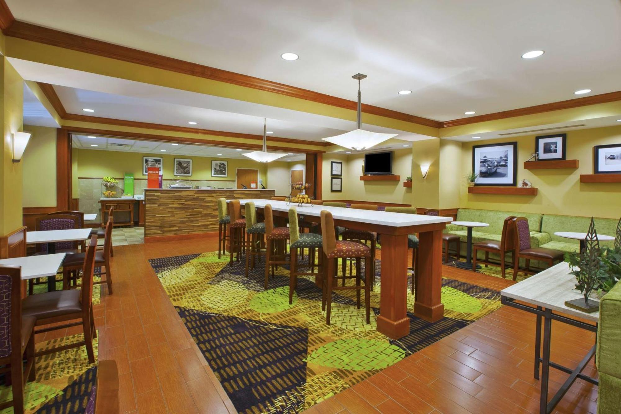 Hampton Inn Commerce/Novi Εξωτερικό φωτογραφία