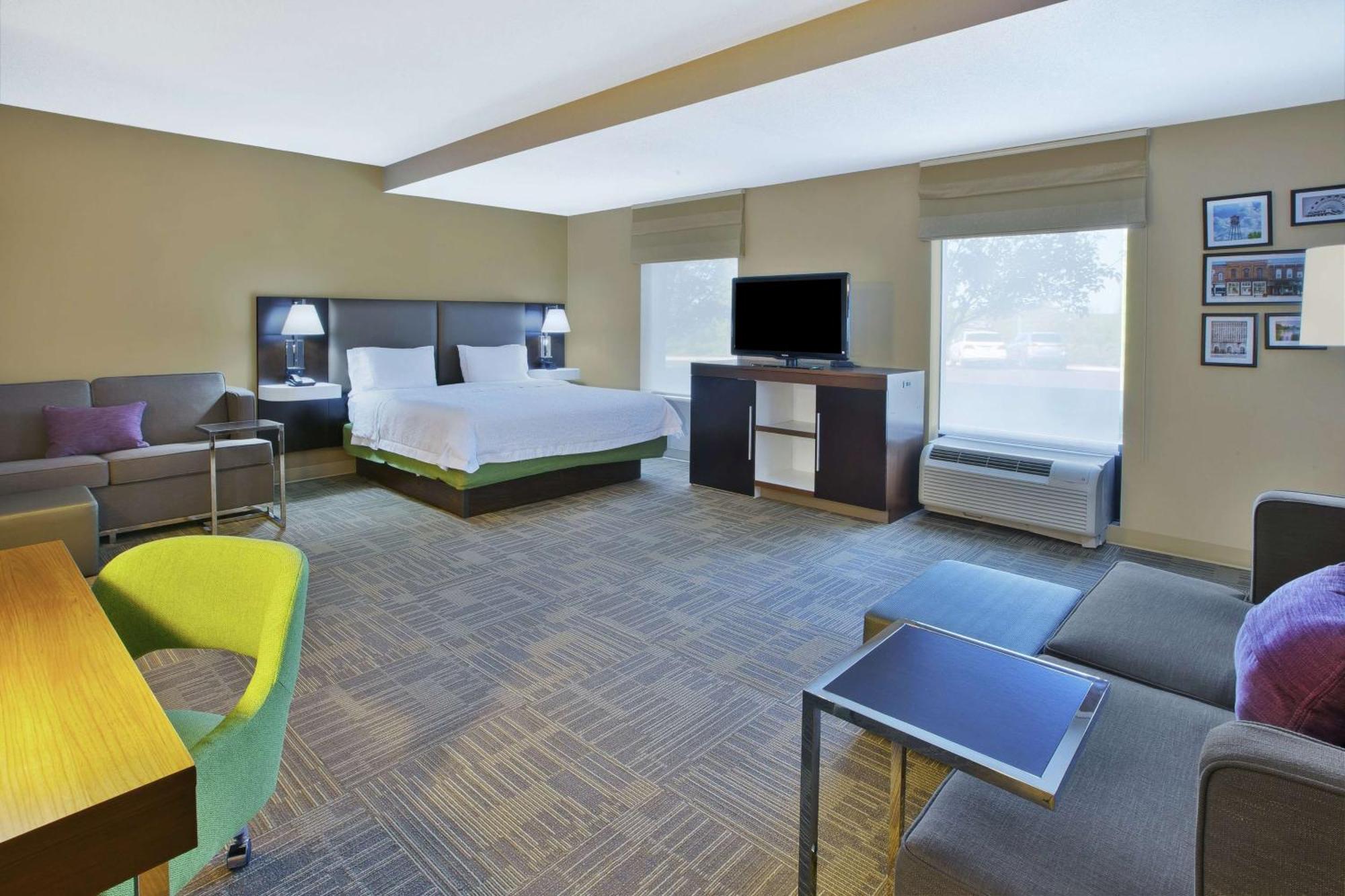 Hampton Inn Commerce/Novi Εξωτερικό φωτογραφία