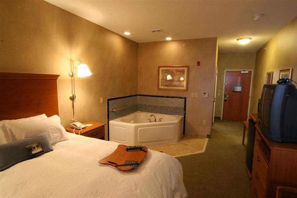 Hampton Inn Commerce/Novi Δωμάτιο φωτογραφία